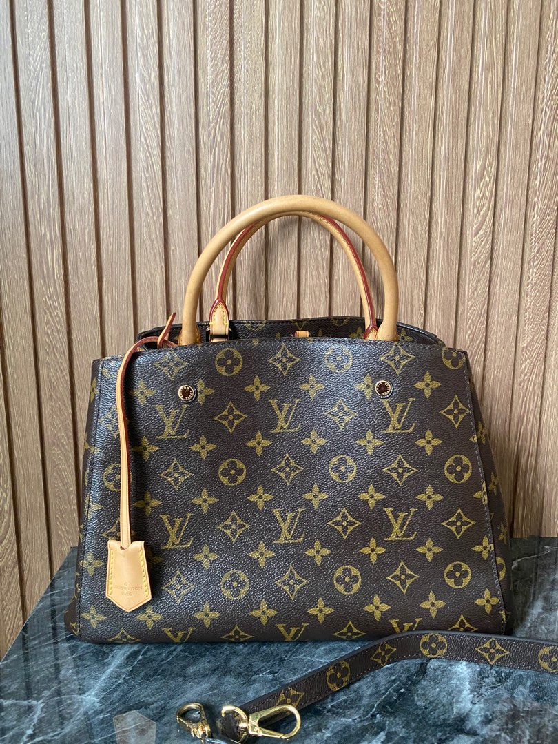 LOUIS VUITTON - 15 Photos & 12 Reviews - 22 avenue Montaigne