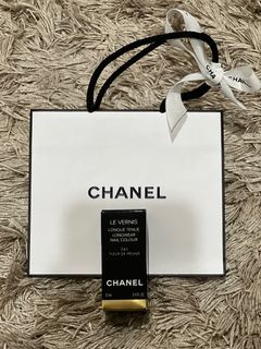 LIMITED EDITION Chanel Le Vernis Nail Polish - 741 Fleur De Pacher