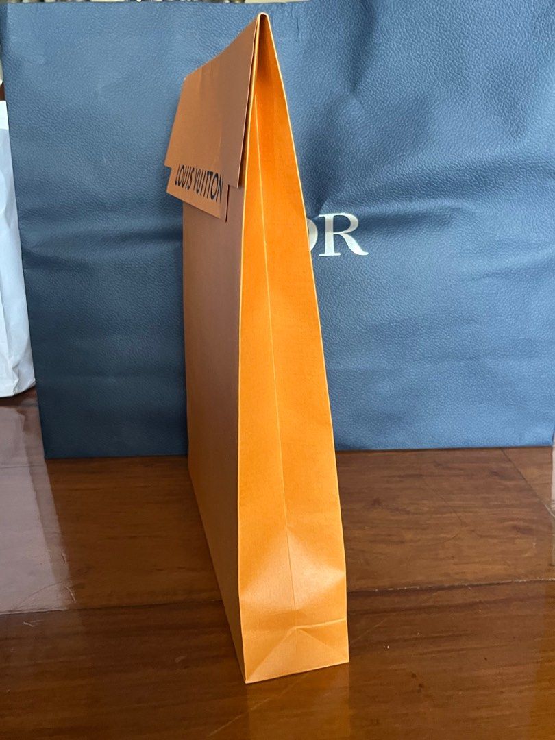 LOUIS VUITTON ENVELOP STYLE PAPER BAG (Category: Luxury Bags & Wallets) located in Makati City. Submitted by cashfrancefashioncosmetics_ph (Listing ID 1239906510, Image 3). Description: LOUIS VUITTON ENVELOP STYLE PAPER BAG ORIGINAL FROM LV SHOPS 17 INCHES HEIGHT 15 INCHES LENGHT 3INCHES WIDTH .