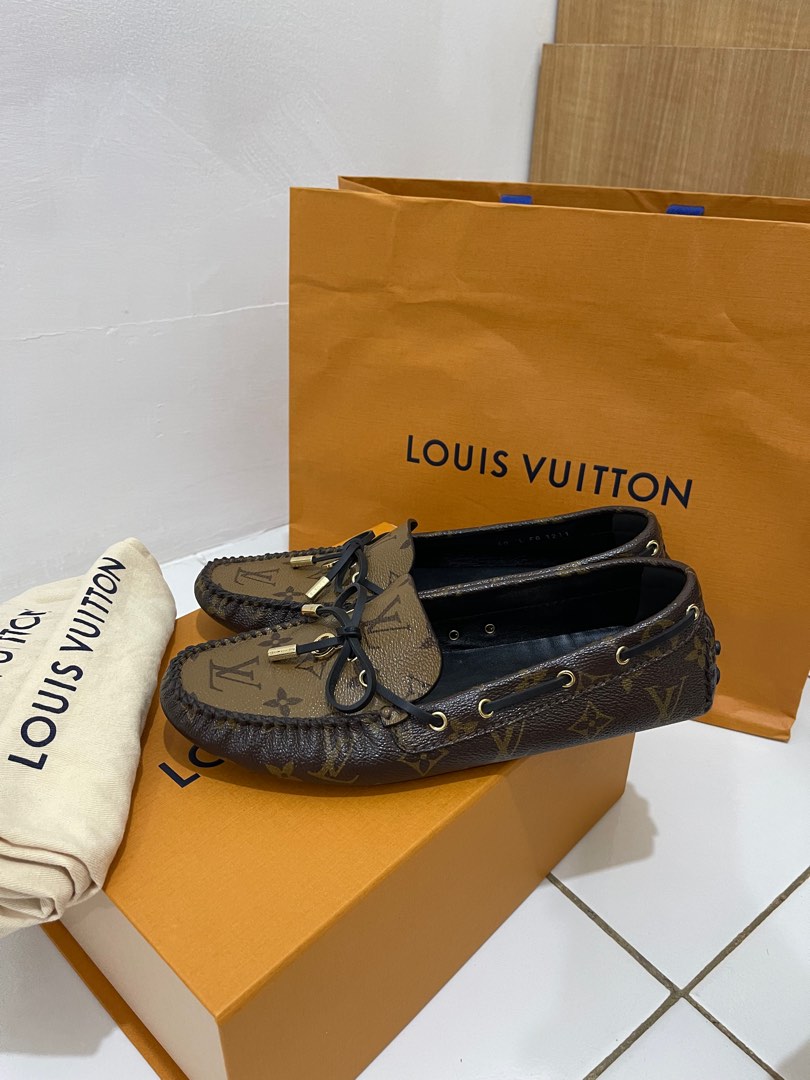 Louis Vuitton diamond Shoes, Fesyen Wanita, Sepatu di Carousell