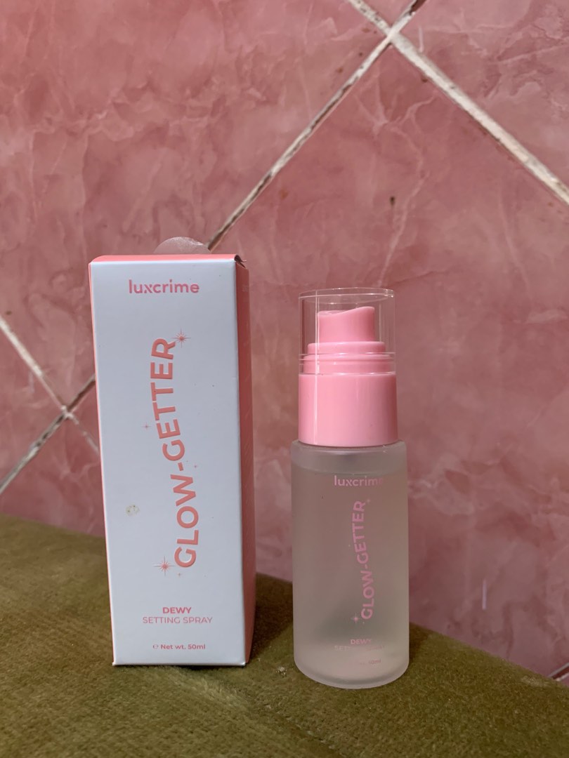 LUXCRIME setting spray on Carousell