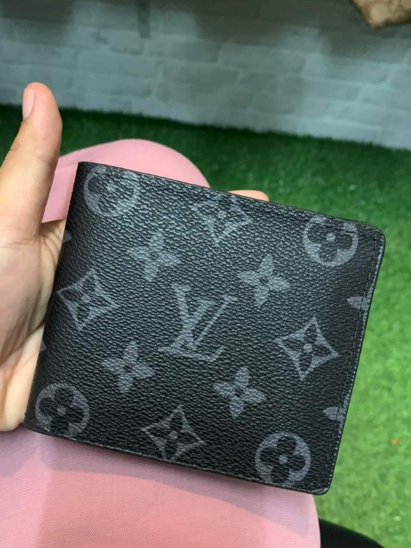 Louis Vuitton Monogram bifold marco Wallet, Men's Fashion, Watches &  Accessories, Wallets & Card Holders on Carousell