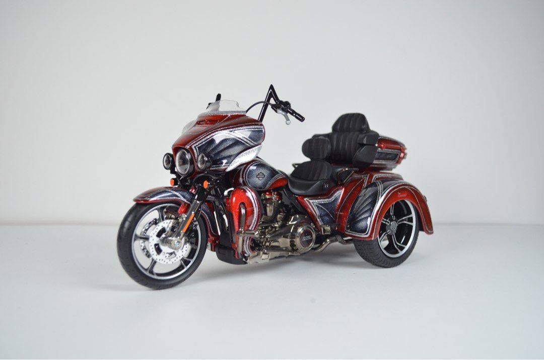Maisto Harley Davidson Custom Tri Glide Chicano Style Hobbies