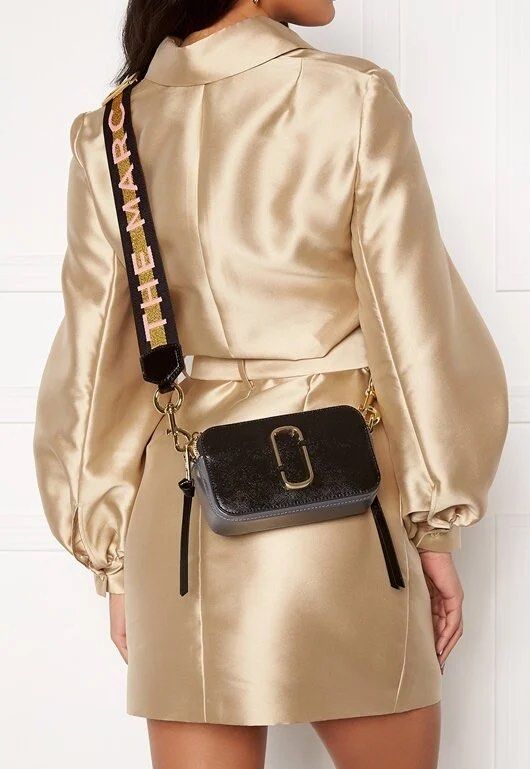 Marc jacobs snapshot strap sale store