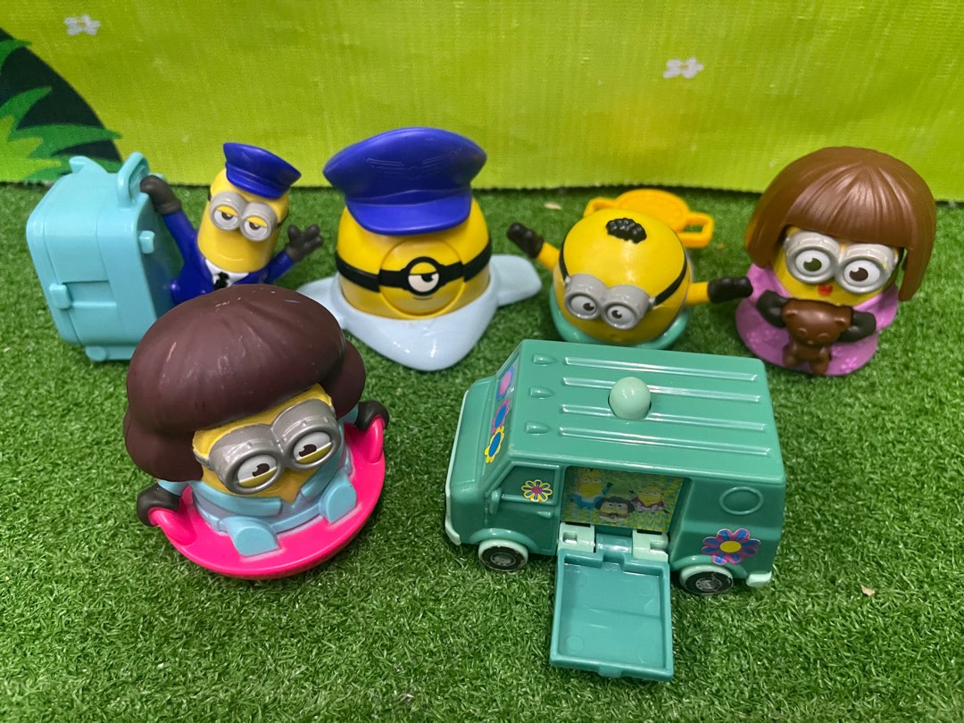 MINION MCD TOYS, Hobbies & Toys, Toys & Games on Carousell