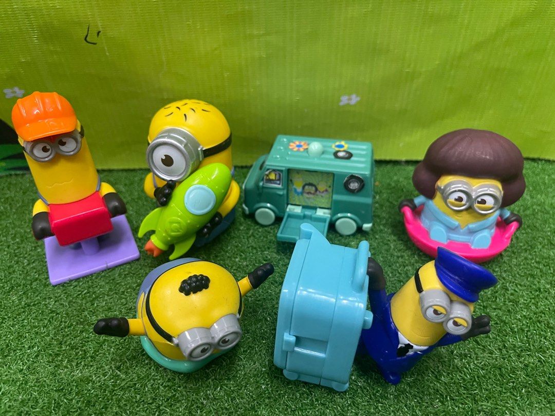 MINION MCD TOYS, Hobbies & Toys, Toys & Games on Carousell