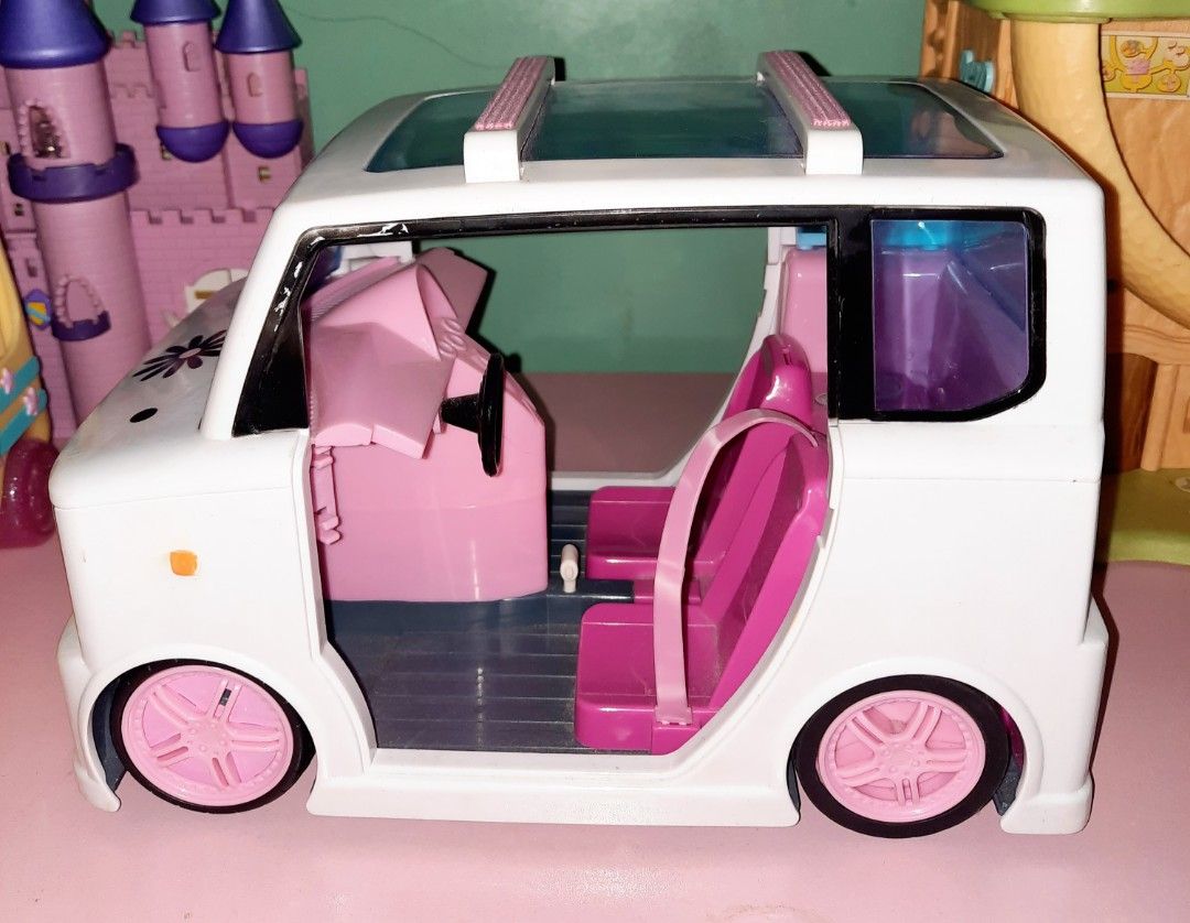 Moxie girlz car store
