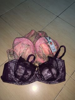(Category: ) located in . Submitted by preloved_an (Listing ID 1239960893, Image 1). Description: .