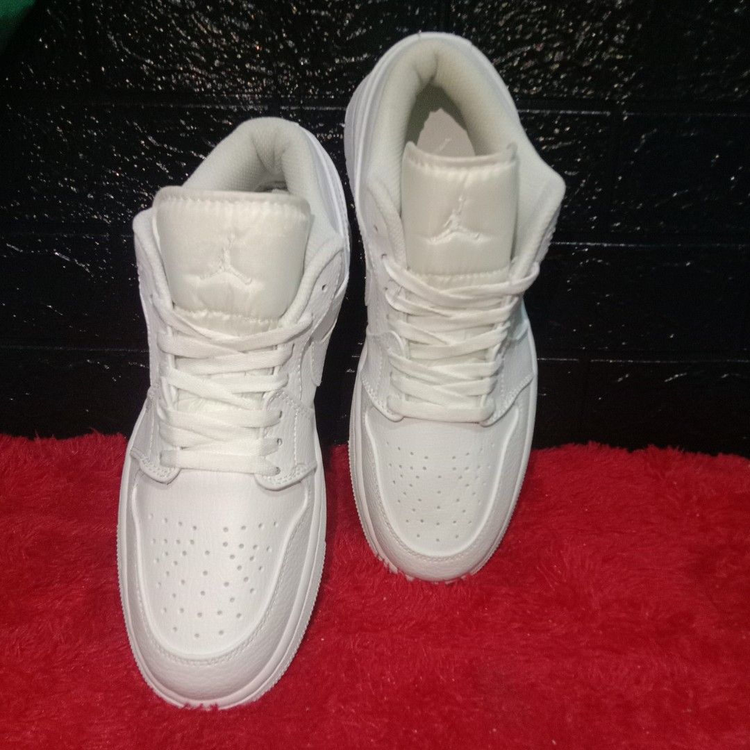 aj1 all white low