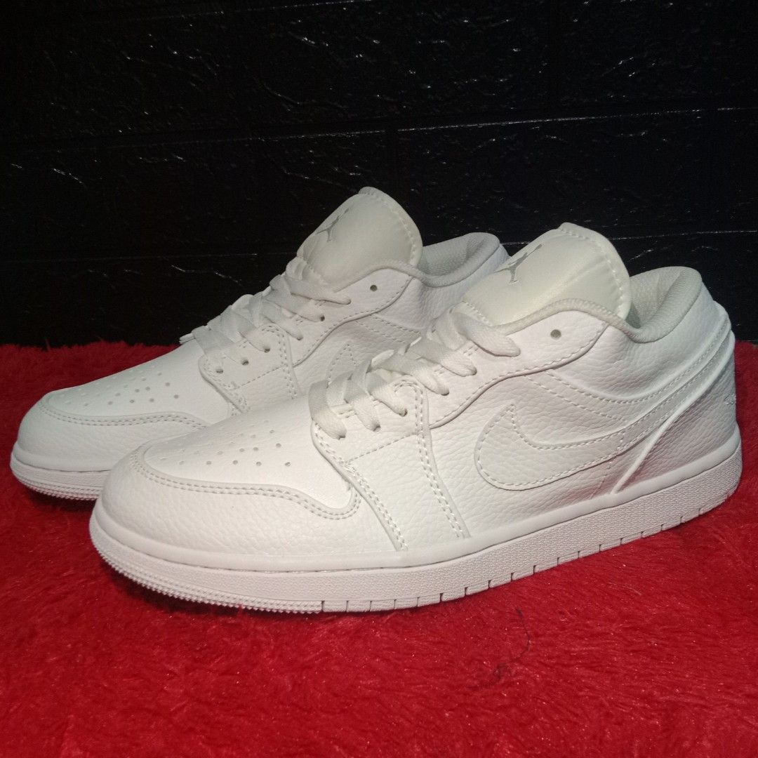 aj1 low triple white