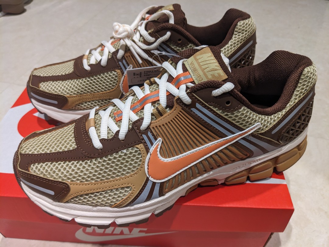 Nike Zoom Vomero 5 Wheatgrass gold suede Size US 9.5, Men's Fashion ...