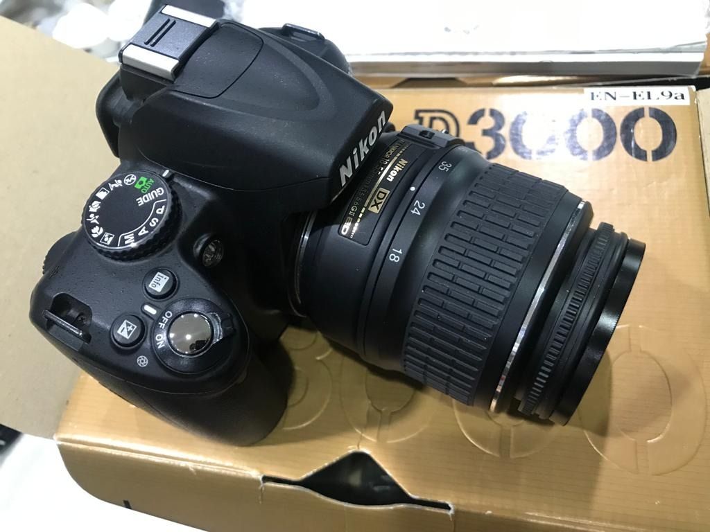 Nikon D3000 DSLR With Nikkor 1855mm lens + Cokin France UVMC 52mm
