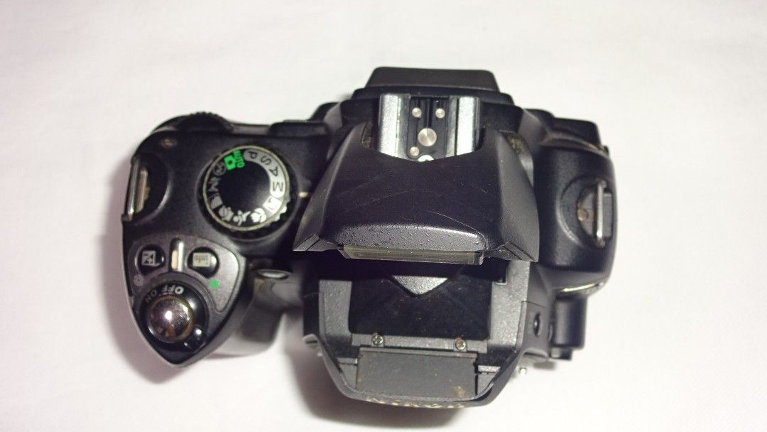 nikon D40 DSLR camera body only (Category: Cameras) located in Paranaque City. Submitted by kutoi.ancheta (Listing ID 1240030296, Image 2). Description: nikon D40 DSLR camera body only Nikon f mount Generic battery included ₱2000 condition: working condition before! Untested today! Buy at your own risk! No charger! No SD card! Lens compatibility is buyer's responsibility! cons / issues ✖️dust specks inside the focusing screen, ✖️viewfinder: usual