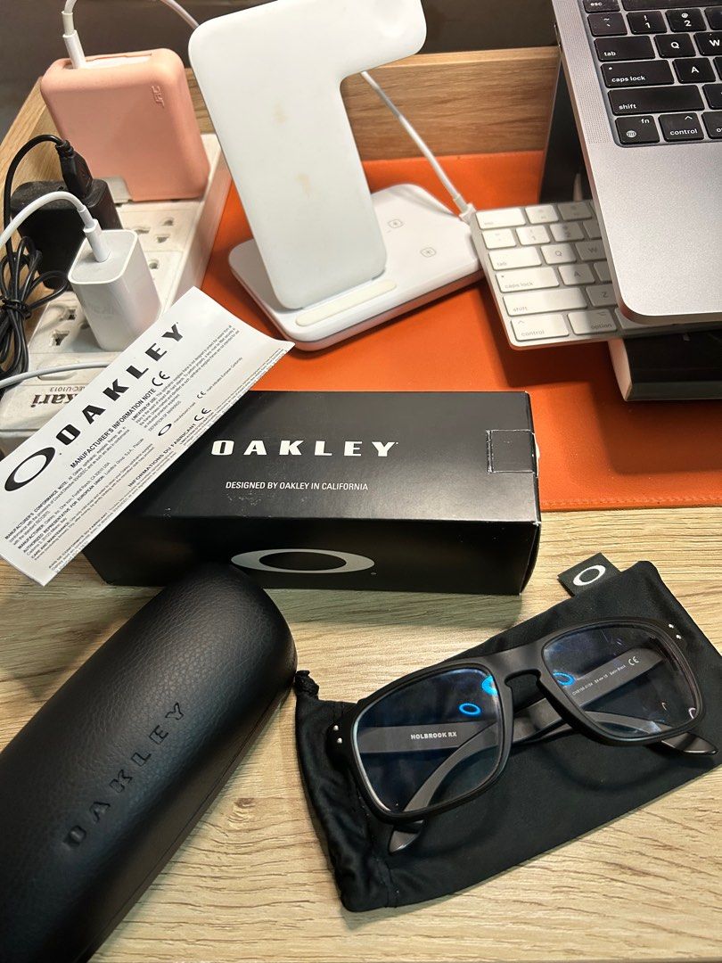 Used outlet oakley holbrook