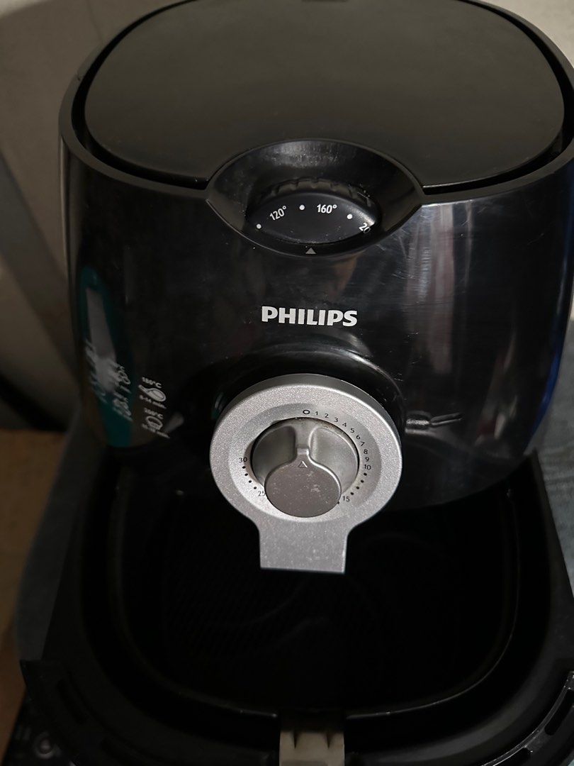 Philips Airfyer (Category: Fryers) located in Makati City. Submitted by fashion_hunter (Listing ID 1239925119, Image 2). Description: RFS: Rarely use 5,000 From 10k.