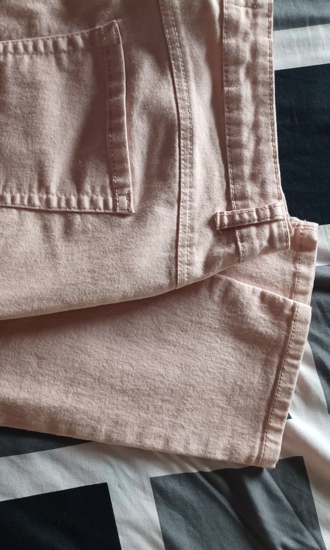 Pink Skinny Pants Jeans (Category: Jeans) located in Caloocan City. Submitted by abiblya0002 (Listing ID 1239959077, Image 2). Description: Price Negotiable. pink skinny jeans.