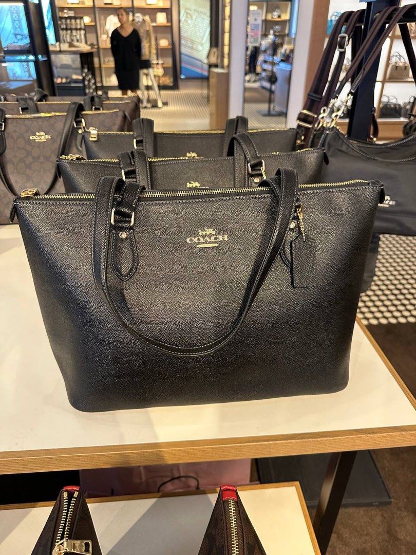 coach tote new Cinosural International School