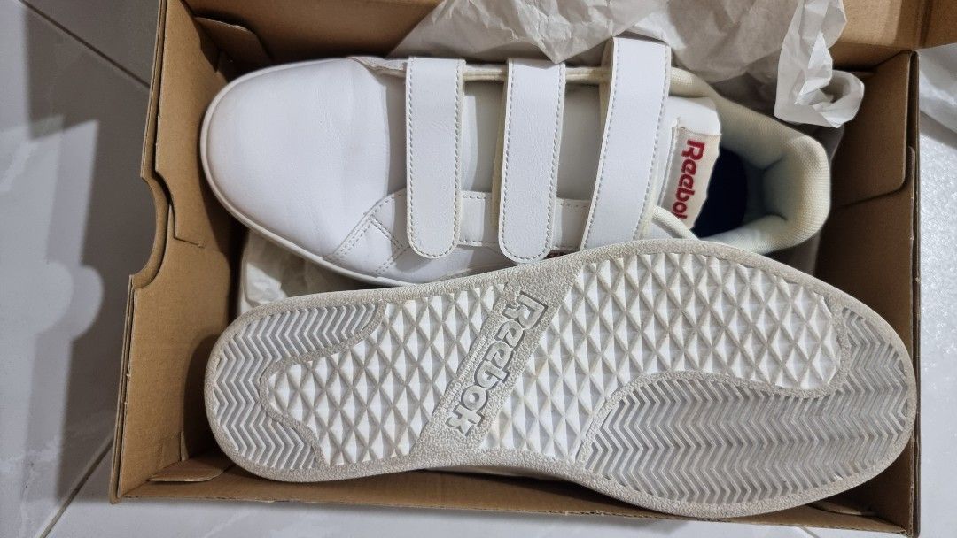 Reebok.white size 40