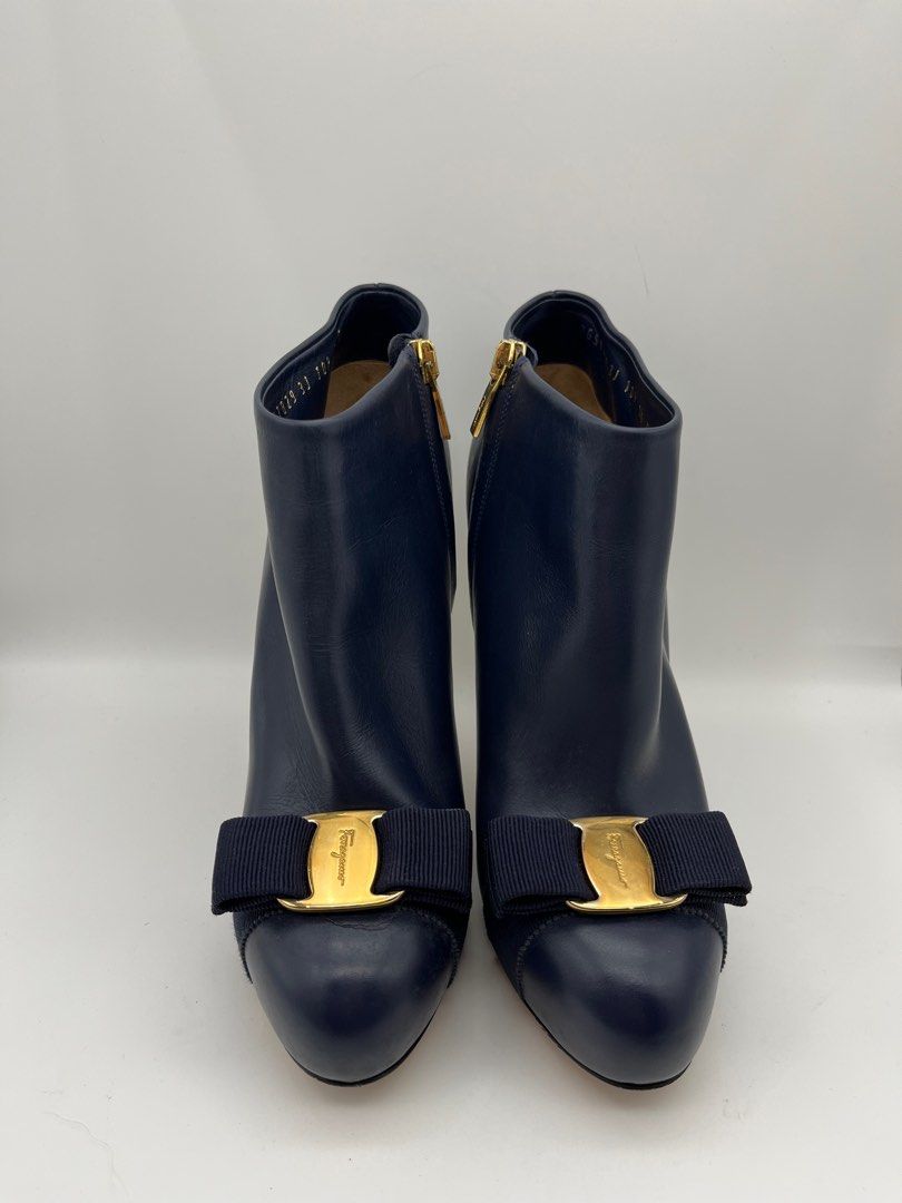 Salvatore discount ferragamo booties