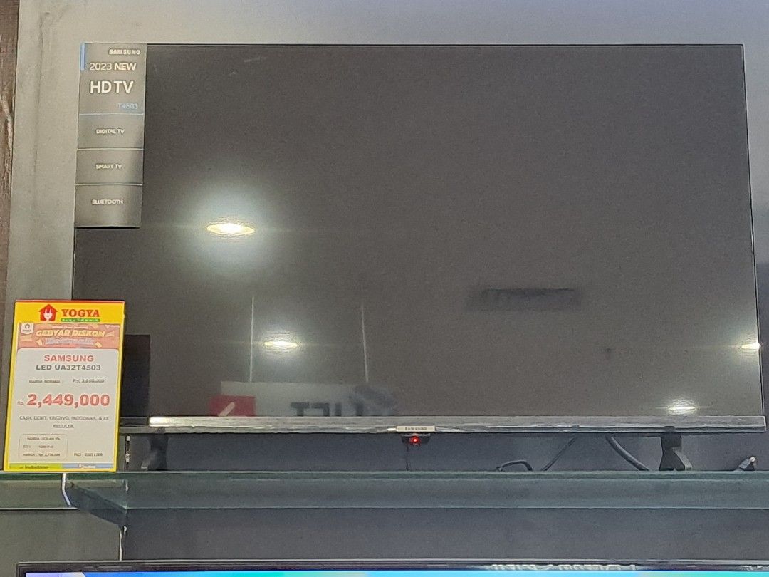 SAMSUNG SMART TV 32", Elektronik, TV & Perlengkapan Hiburan di Carousell