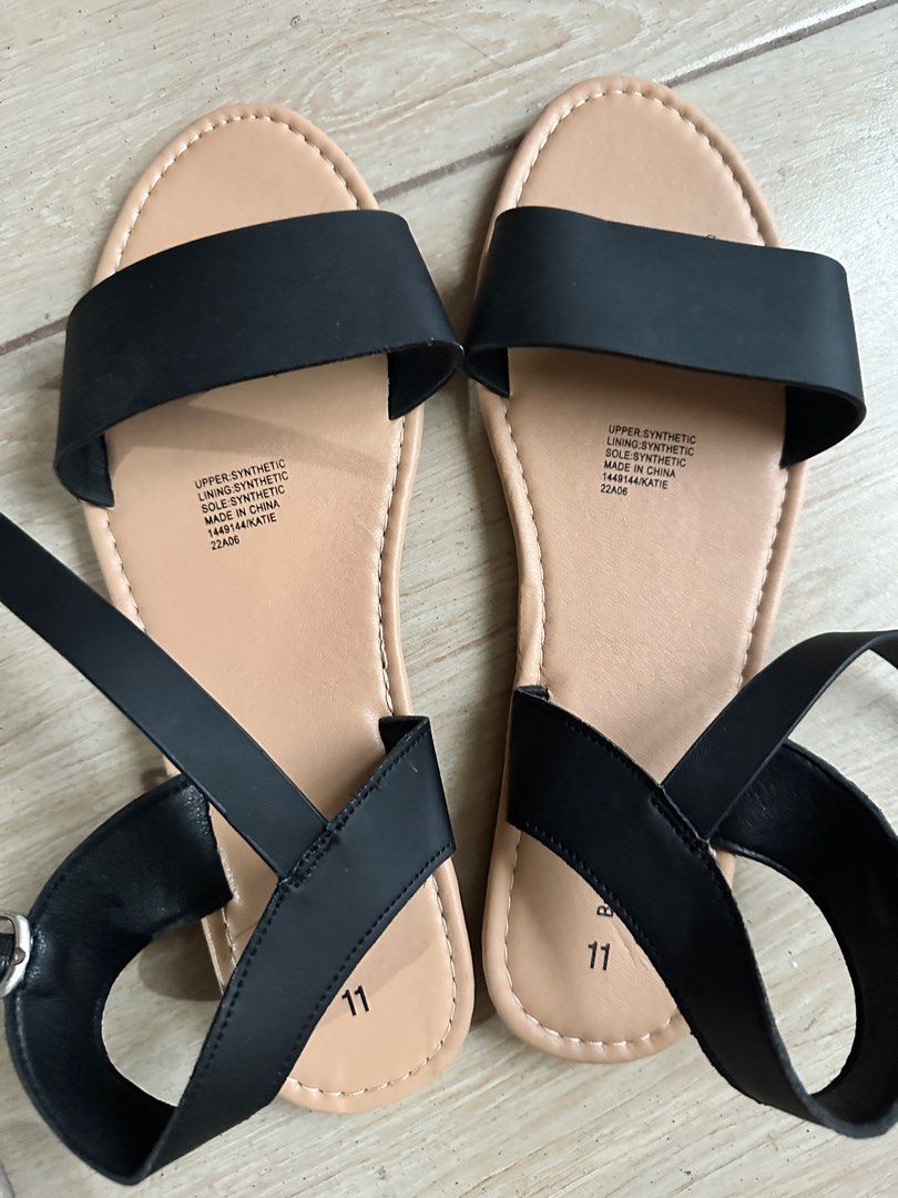 Amazon.com: Womens Sandals Size 11,Women Cute Strappy Flat Sandals Casual  Summer Dressy Beach Shoes Vacation Travel Gladiator Sandals Clip Toe  T-Strap Thong Flip Flops Black : Sports & Outdoors