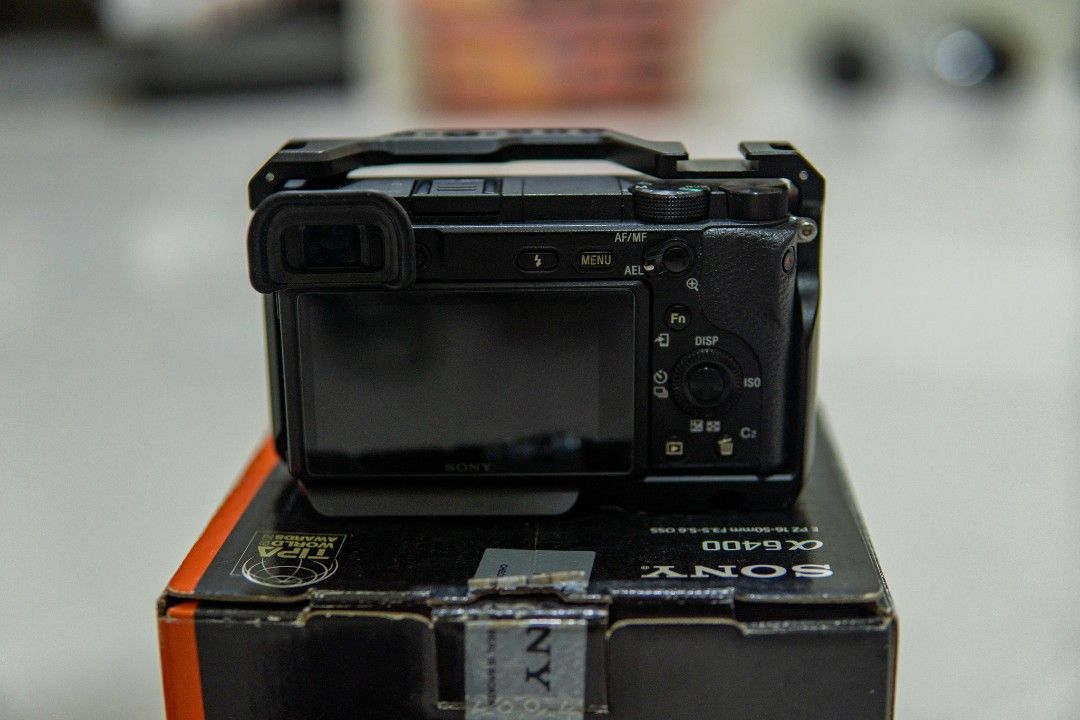 Sony a6400 with Rig Cage, Photography, Cameras on Carousell