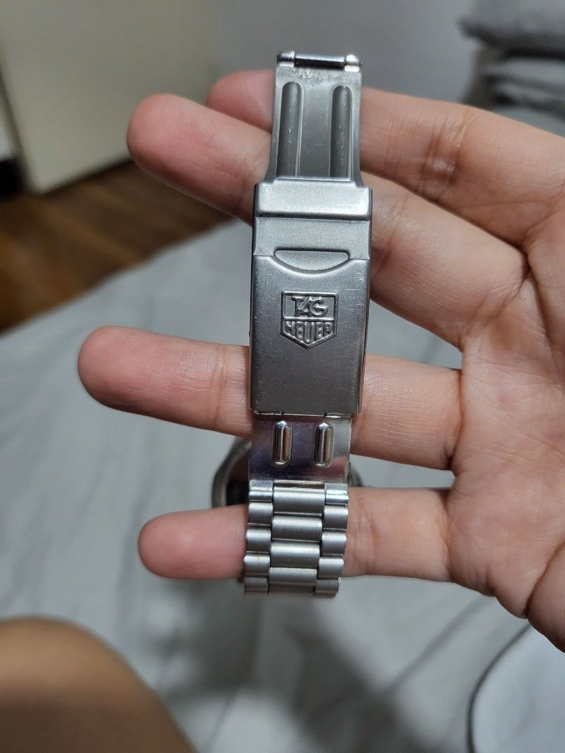 Tag Heuer 2000 Professional (Category: Luxury Watches) located in Paranaque City. Submitted by prelovedfinds.mnl (Listing ID 1239934464, Image 3). Description: Tag Heuer Professional 2000. 962. 213 Rfs: Not using anymore. Need funds.