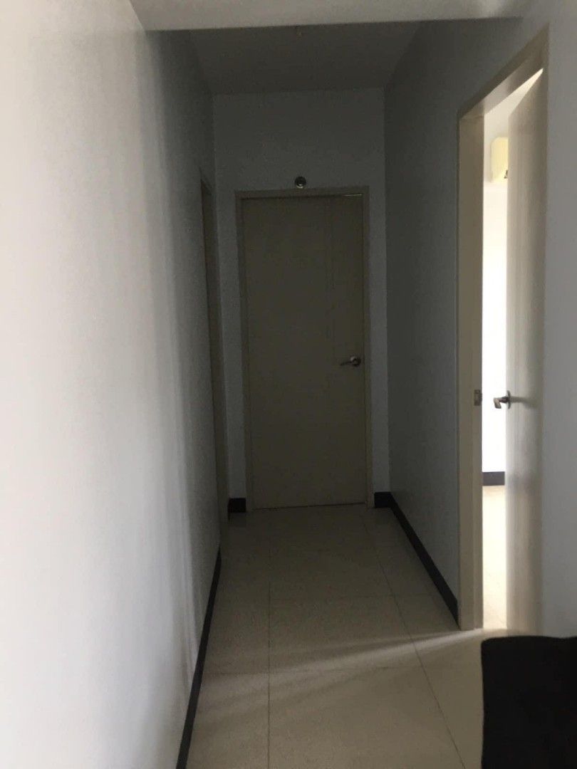 The Parkside Villas, Pasay City (inclusion of parking slot), Property