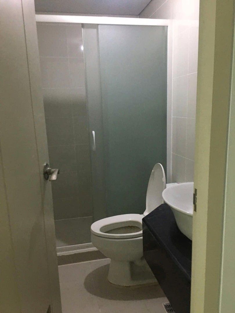 The Parkside Villas, Pasay City (inclusion of parking slot), Property