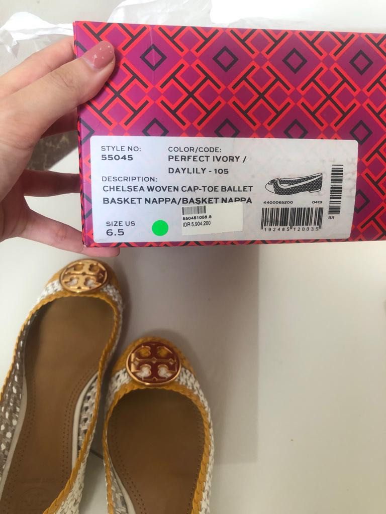 Chelsea woven cap toe sales pump