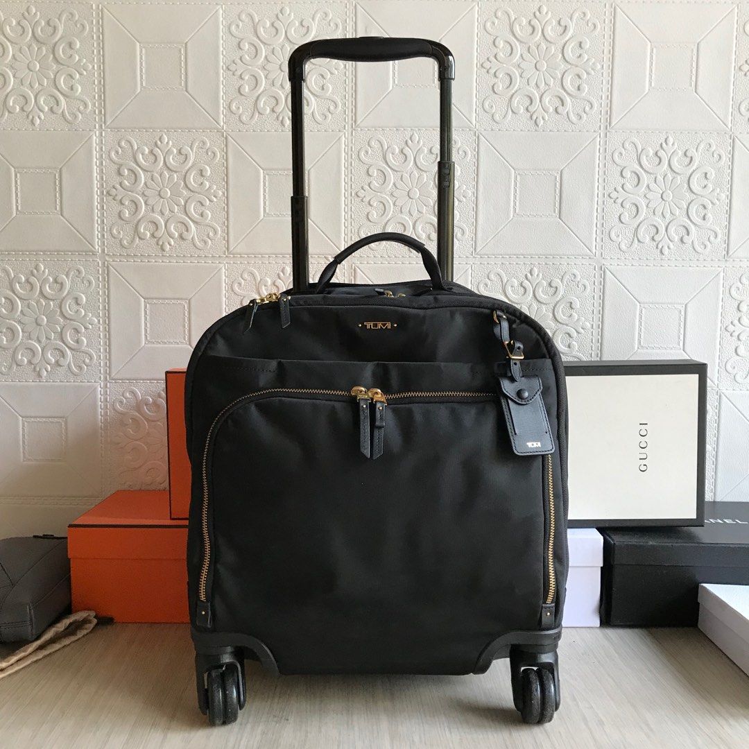 Tumi oslo deals voyageur