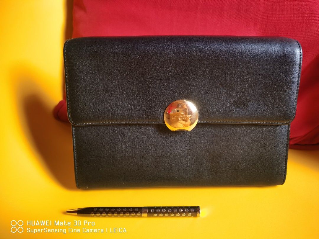 UNGARO INTERCHANGEABLE STRAP AND LOCK (Category: Luxury Bags & Wallets) located in Tuguegarao City. Submitted by thrift_gems (Listing ID 1239902550, Image 2). Description: Ganda nito With 2 slings( for handbag and sling bag).