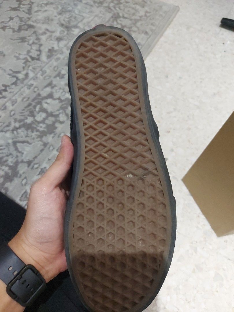 All black store vans non slip