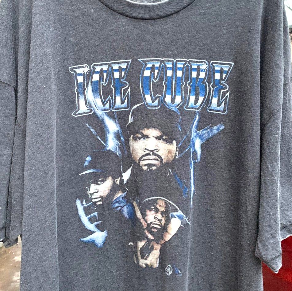 Ice Cube Good Day Vintage Tee  Vintage tees, Graphic tee outfits