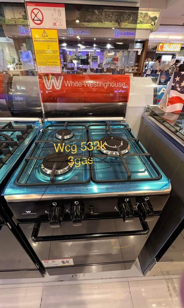 WHITE WESTINGHOUSE RANGE (GAS AND ELECTRIC HOT PLATE), TV & Home Appliances, Kitchen Appliances