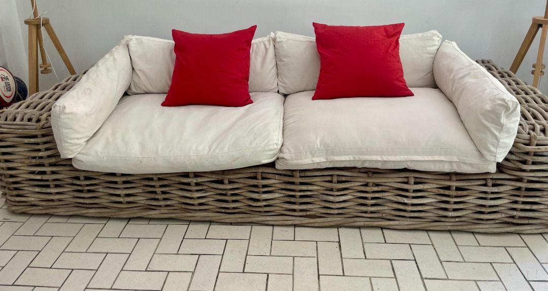 Wicker Outdoor Sofa Lounger Free For