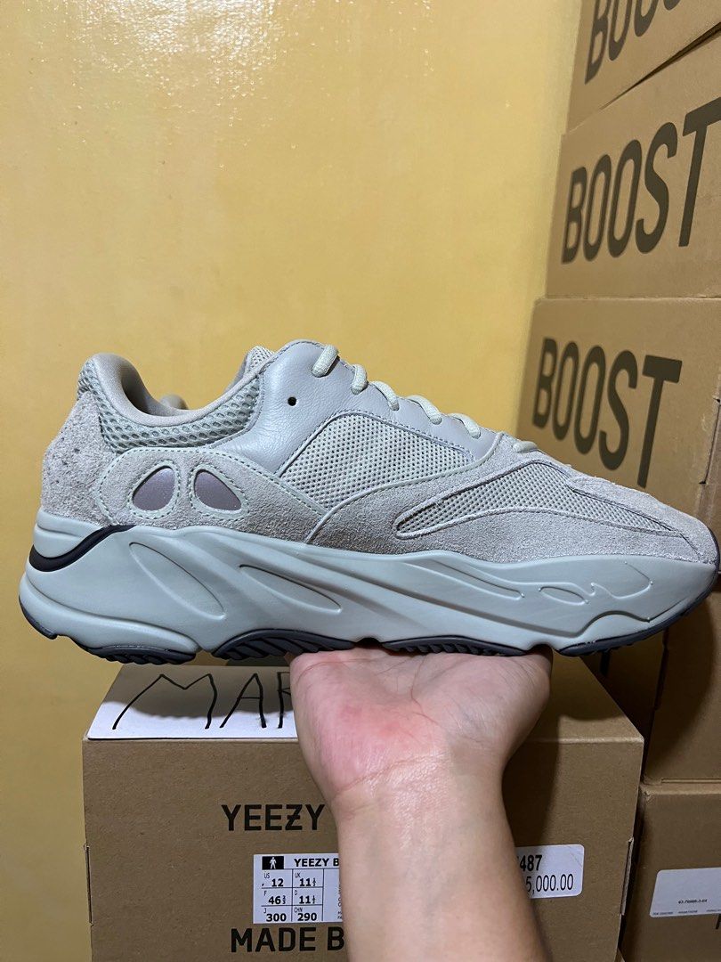 Yeezy store 79 analog