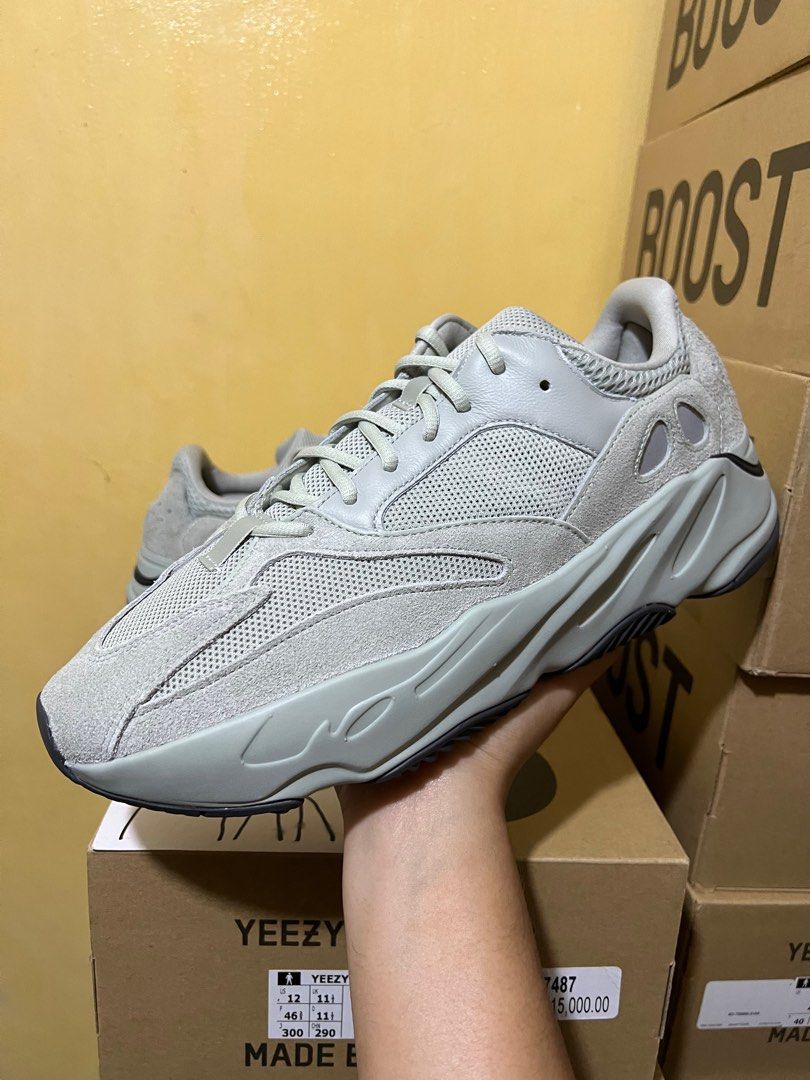 Yeezy on sale 700 srp