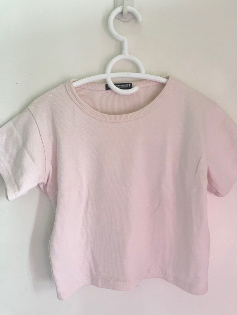 ZARA baby pink crop top (Category: Shirts) located in Bulacan. Submitted by helpmedecluttertnx (Listing ID 1239926501, Image 2). Description: Can fit s-m!.