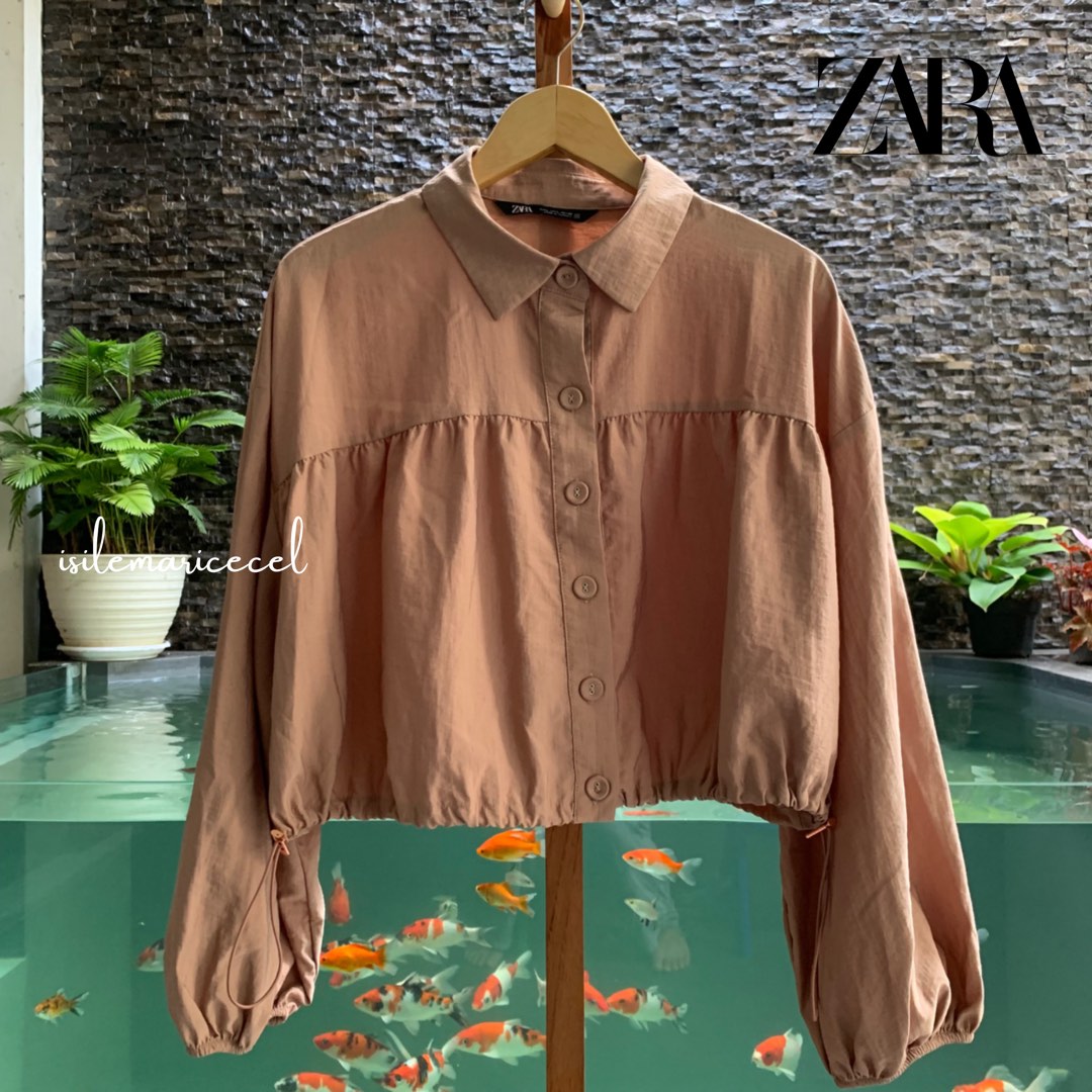 Zara flowy oversized cropped shirt, Fesyen Wanita, Pakaian Wanita, Atasan di Carousell