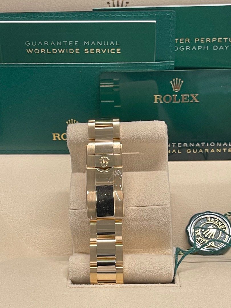 2023 Rolex Daytona John Mayer (Category: Luxury Watches) located in Manila. Submitted by gvawatchesofficial (Listing ID 1240097332, Image 3). Description: New Daytona John Mayer Full Yellow Gold Green Dial. Ref# 116508 - Foreign AD Price: 4,880,000 php.