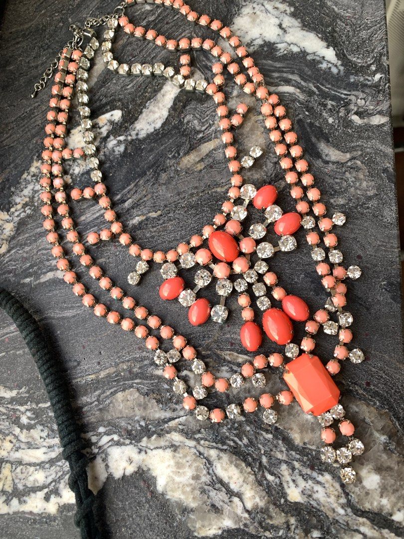 2 dramatic necklaces (Category: Necklaces) located in Singapore. Submitted by heyjulesssss (Listing ID 1240156715, Image 2). Description: Pair with anything and make a statement! Arrange own delivery. Must buy more than 1 item. https://m.qoo10.sg/gmkt.inc/order/clickanddelivery.aspx?__ar=Y.