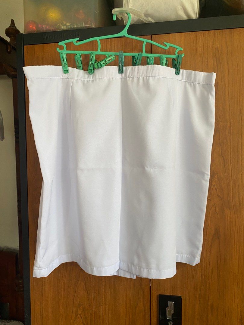 3xl 4xl White Uniform Skirt (Category: Skirts) located in Las Pinas. Submitted by milkydeclutter (Listing ID 1240200859, Image 1). Description: - SIZE: 3xl to 4xl - White College / Med school Skirt Uniform - Cloth: Klopman (non-stretch) - Was used only for 1 yr (internship year) - With inner lining (see photos) - With signs of usage - Can be adjusted / tahiin into a smaller size - Straight cut - 4 pcs available Measurements (WHEN LAID FLAT) - Wai