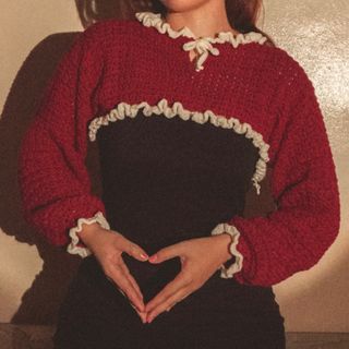 ✿ hand-made crochet christmas shrug ✿