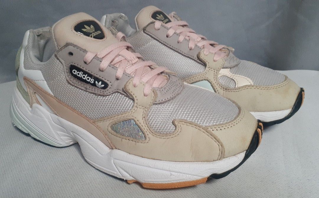 Adidas falcon top size 7