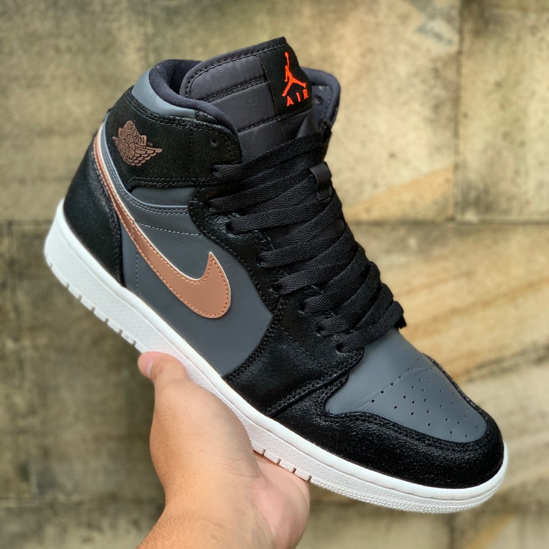 Jordan 1 top bronze medal