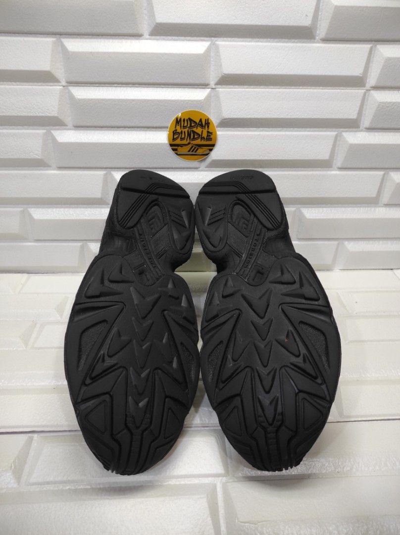 adidas yung all black