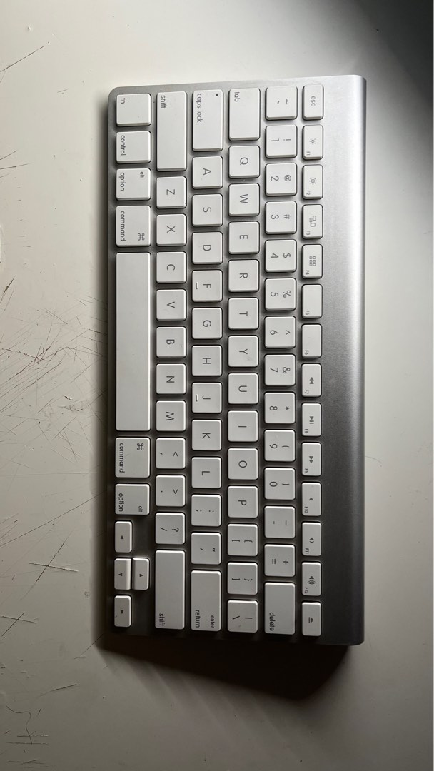 Apple keyboard, Computers & Tech, Parts & Accessories, Computer ...