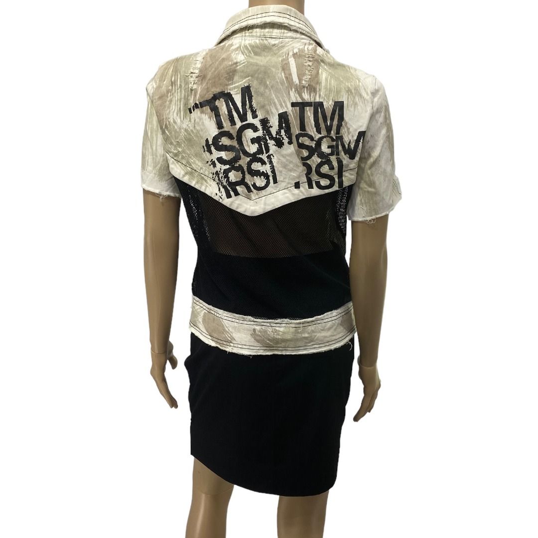 Armani Exchange White Black Printed Button Down Top (Category: Blouses) located in Mandaue City. Submitted by great.style.shoppe (Listing ID 1240086648, Image 3). Description: In very good condition. Size medium. Fabric is cotton blend. Armpit: 19 inches; Length: 21.5 inches..