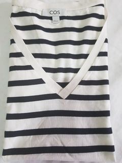 Basic V shape stripe Tshirt